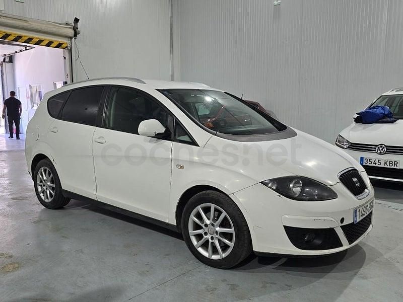 Usado Seat Altea XL Reference 105 CV (77 kW) 2011 Blanco Monovolumen