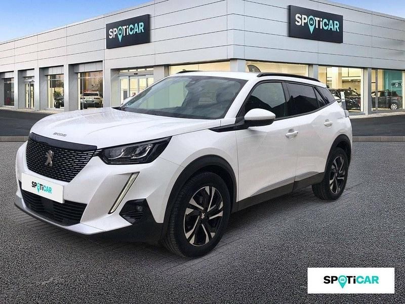 Usado Peugeot 2008 Allure 130 CV (95 kW) 2020 Blanco SUV