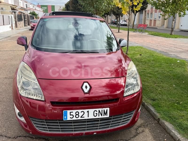 Granate Usado 2010 Renault Grand Scénic III Privilege Monovolumen | 4900 € (Super precio) - Imagen 1/4