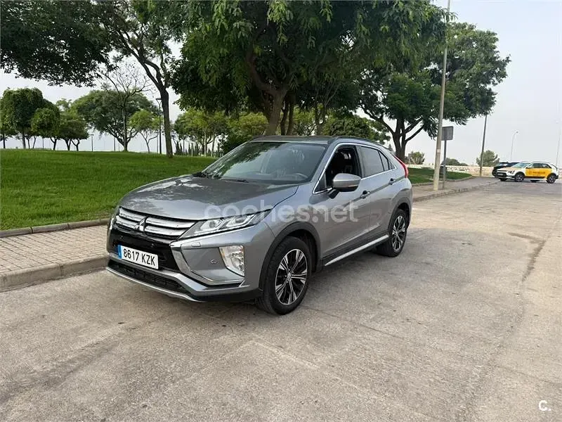 Usado Mitsubishi Eclipse Cross Motion 163 CV (119 kW) 2019 Gris / plata SUV