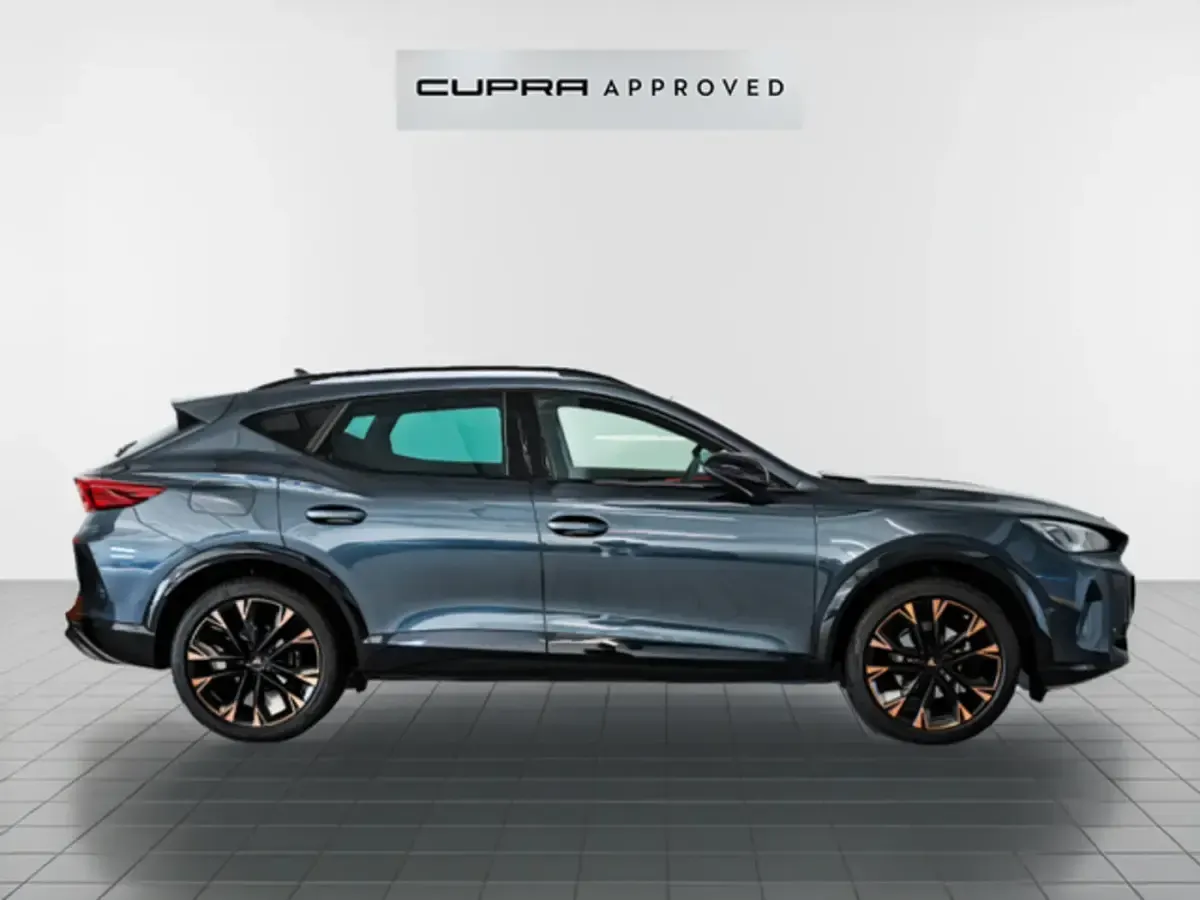 Usado Cupra Formentor 204 CV (150 kW) 2024 Gris SUV