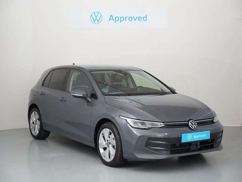 Usado VW Golf VIII 116 CV (85 kW) 2025 Gris Utilitario