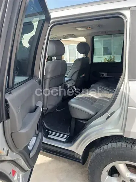 Usado Land Rover Range Rover Vogue 177 CV (130 kW) 2004 Gris / plata SUV