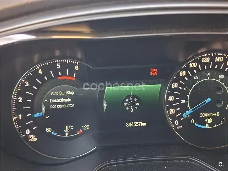 Usado Ford Mondeo Titanium 150 CV (110 kW) 2016 Beige Familiar
