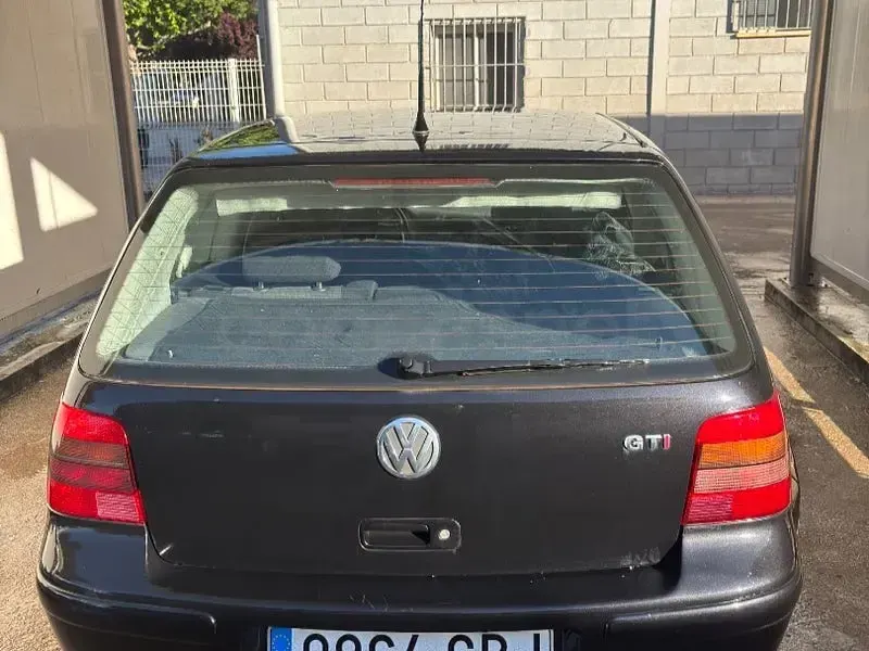 Usado VW Golf IV Conceptline 100 CV (73 kW) 2003 Negro Berlina