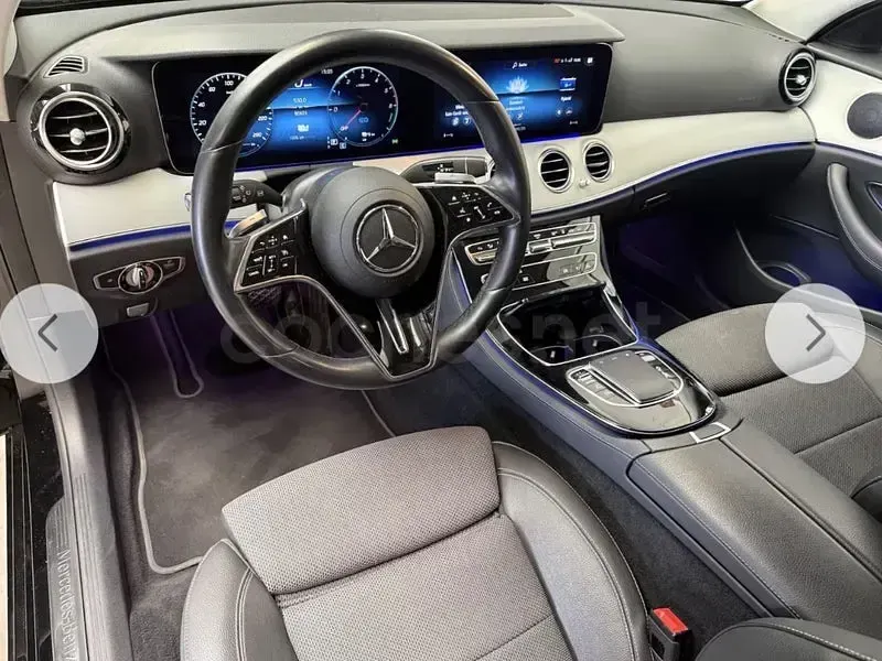 Usado Mercedes E300 306 CV (225 kW) 2022 Negro Familiar