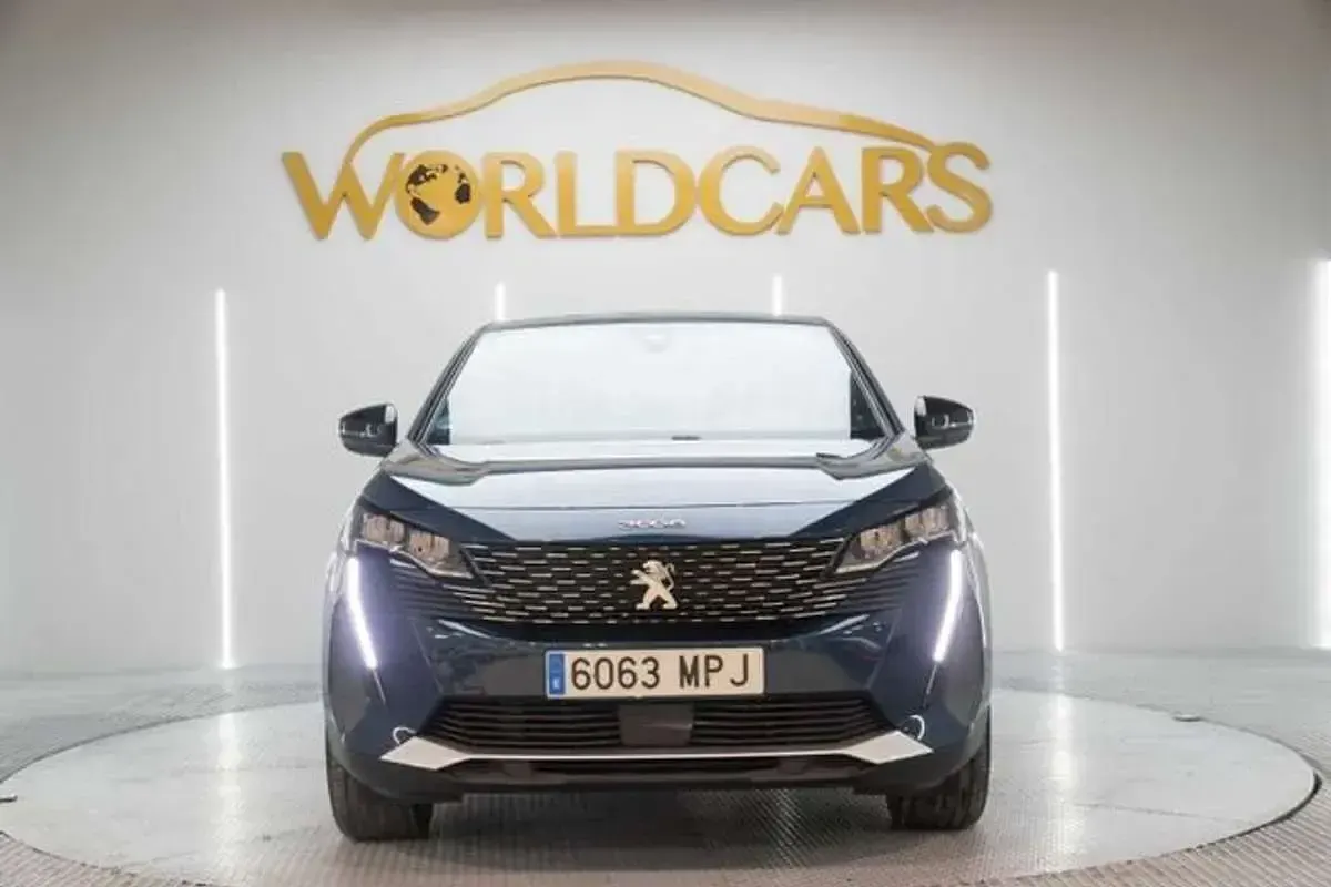 Usado Peugeot 3008 GT 131 CV (96 kW) 2024 Azul SUV