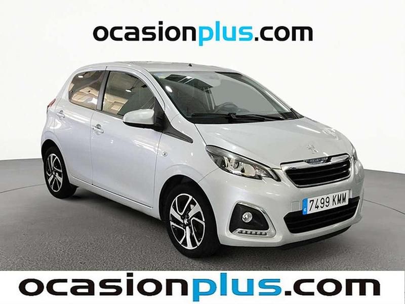 Usado Peugeot 108 Allure 82 CV (60 kW) 2018 Plateado Utilitario