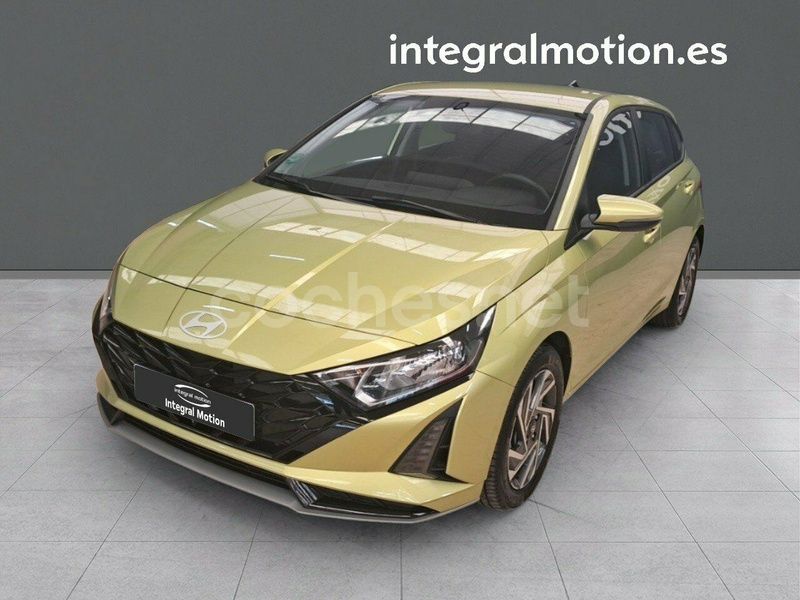 Verde Usado 2024 Hyundai i20 Berlina | 15.900 € (Buen precio) - Imagen 1/4