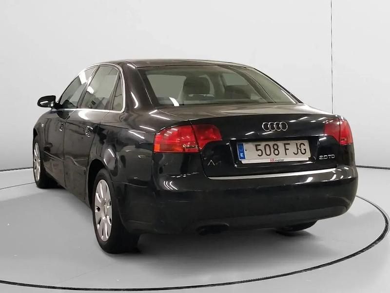 Usado Audi A4 140 CV (102 kW) 2006 Negro Berlina