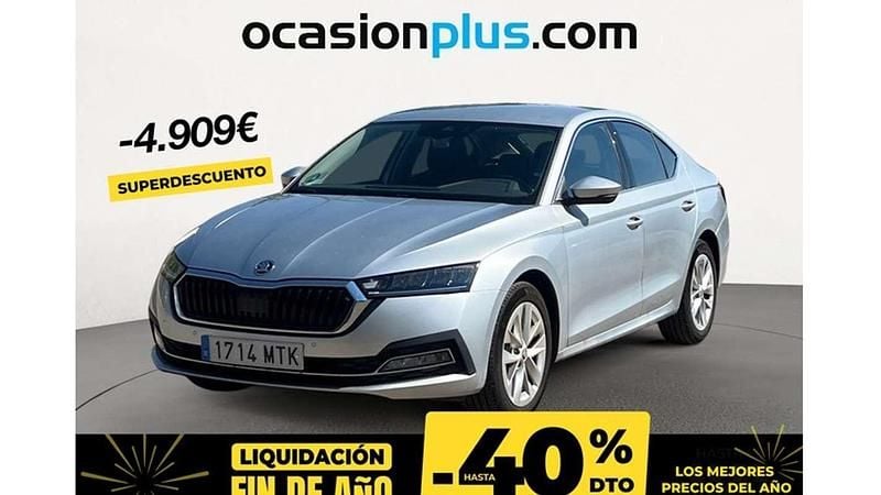 Plateado Usado 2024 Skoda Octavia Selection Utilitario | 22.991 € (Precio justo) - Imagen 1/4