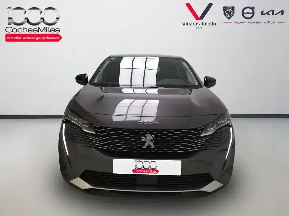 Usado Peugeot 3008 Allure 225 CV (165 kW) 2023 Gris SUV