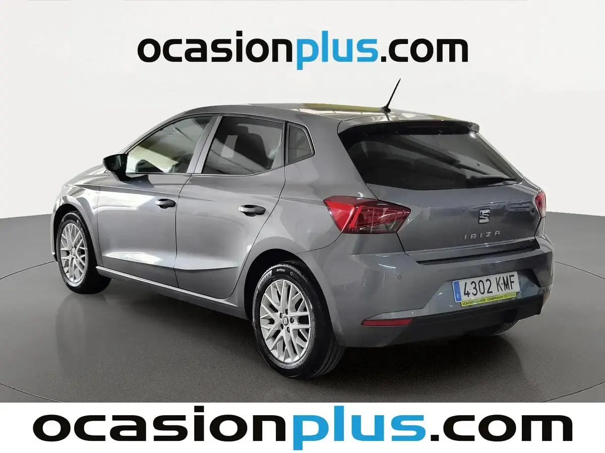 Usado Seat Ibiza Style 95 CV (69 kW) 2018 Gris Utilitario
