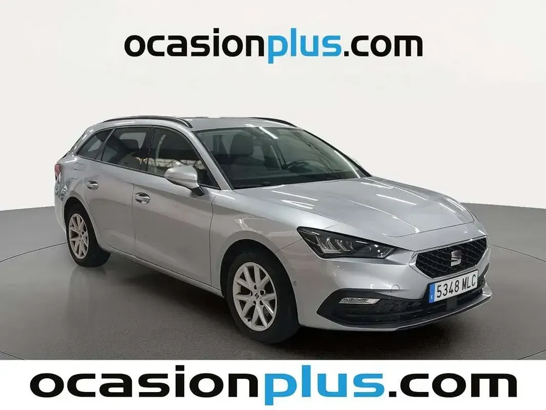 Usado Seat Leon ST Style 131 CV (96 kW) 2023 Gris Familiar