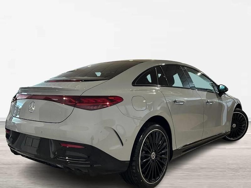 Nuevo Mercedes EQE350 AMG 235 kW (320 CV) 2026 Gris Berlina