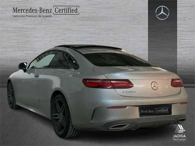 Usado Mercedes E220 AMG line 194 CV (142 kW) 2020 Gris Coupe