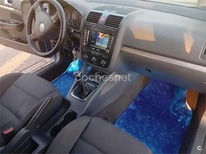 Usado VW Golf VI Highline 115 CV (84 kW) 2008 Azul Utilitario