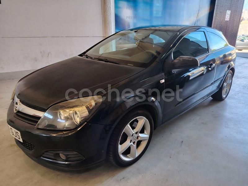 Negro Usado 2008 Opel Astra GTC Energy Berlina | 2200 € (Buen precio) - Imagen 1/4