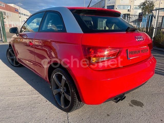 Usado Audi A1 Ambition 122 CV (89 kW) 2010 Rojo Berlina