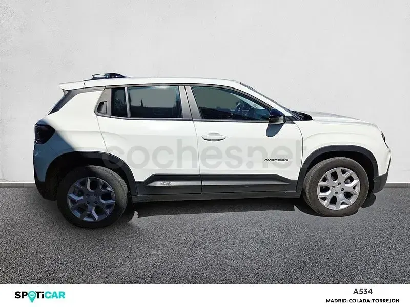 Usado Jeep Avenger Altitude 100 CV (73 kW) 2024 Blanco SUV