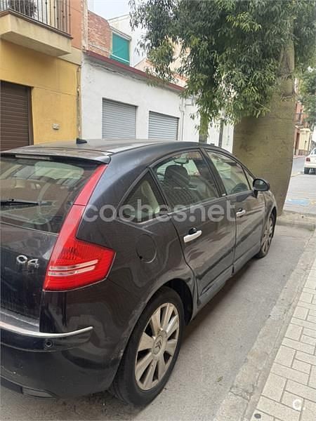 Usado Citroën C4 Exclusive 110 CV (80 kW) 2006 Negro Berlina