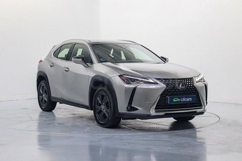 Usado Lexus UX Business Edition 184 CV (135 kW) 2022 Gris / plata SUV