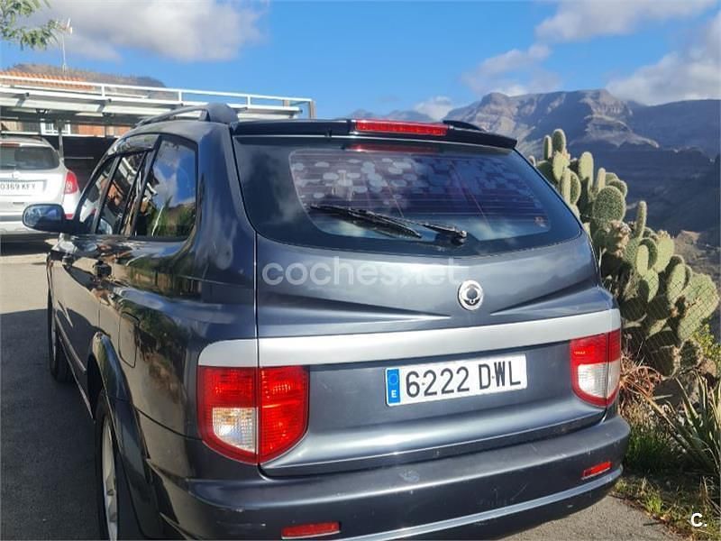 Usado Ssangyong (KGM) Kyron Limited 141 CV (103 kW) 2006 Gris / plata SUV