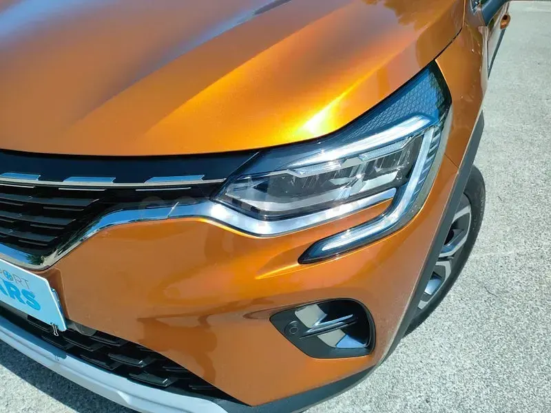 Usado Renault Captur Zen 130 CV (95 kW) 2019 Naranja SUV