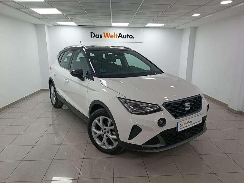 Blanco Usado 2024 Seat Arona FR SUV | 20.400 € (Precio justo) - Imagen 1/4