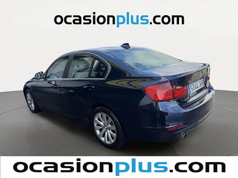 Usado BMW 318 143 CV (105 kW) 2015 Azul Berlina