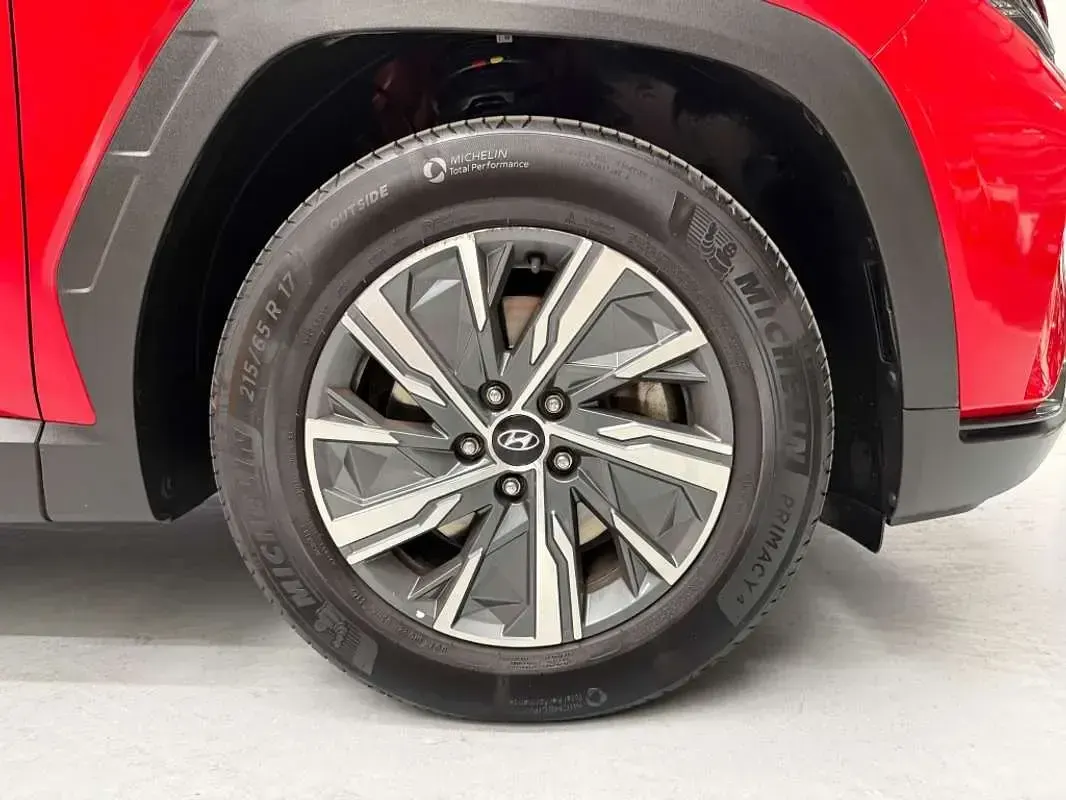 Usado Hyundai Tucson 136 CV (100 kW) 2022 Rojo SUV