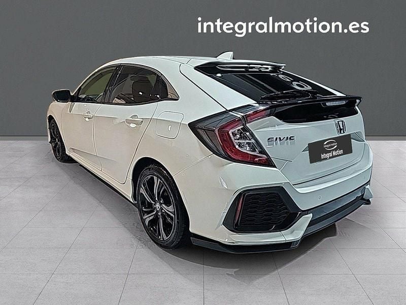 Usado Honda Civic Elegance 129 CV (94 kW) 2018 Blanco Berlina