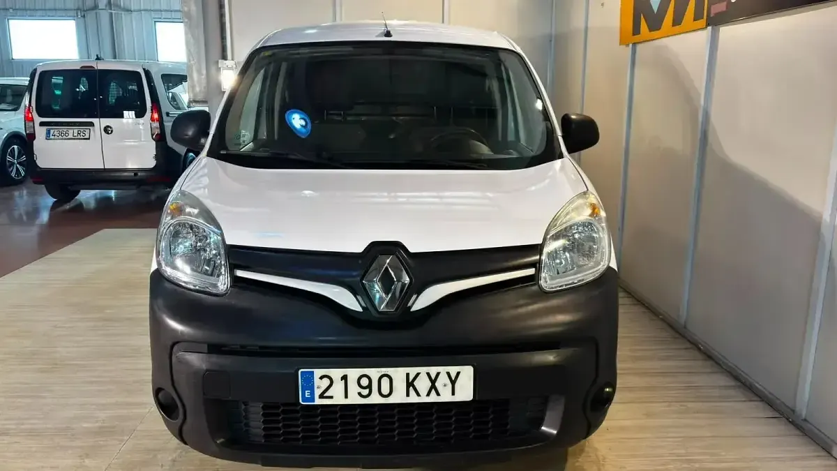 Usado Renault Kangoo 75 CV (55 kW) 2019 Blanco Monovolumen