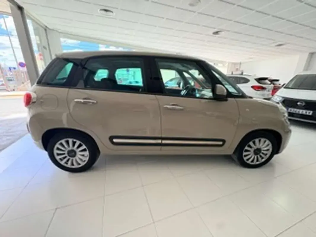 Usado Fiat 500L 95 CV (69 kW) 2015 Beige Monovolumen