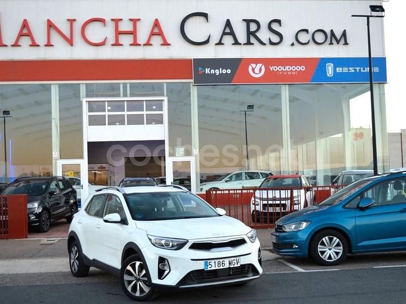 Usado Kia Stonic 120 CV (88 kW) 2023 Blanco SUV