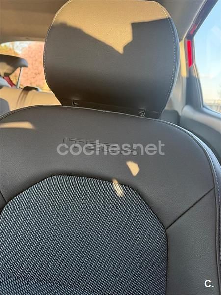 Usado Seat Ibiza I-Tech 85 HP (62 kW) 2014 Vermelho Sedan