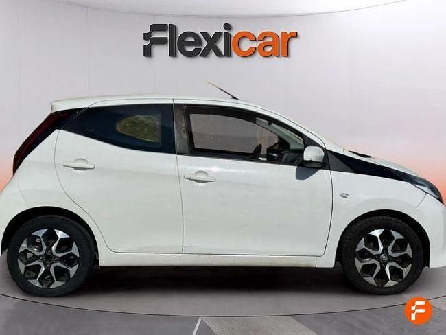 Usado Toyota Aygo X-play 72 CV (52 kW) 2019 Blanco Utilitario