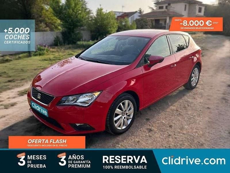 Usado Seat Leon ST Reference 110 CV (80 kW) 2015 Rojo Familiar