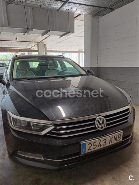 Negro Usado 2015 VW Passat Advance Familiar | 10.699 € (Precio justo) - Imagen 1/4