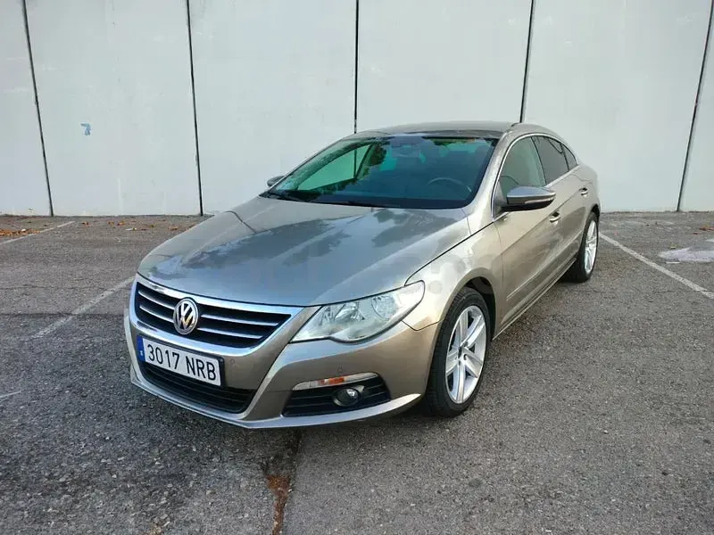 Usado VW Passat 200 CV (147 kW) 2010 Gris / plata Berlina