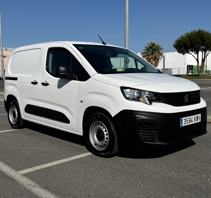 Blanco Usado 2019 Peugeot Partner Monovolumen | 9900 € (Buen precio) - Imagen 1/4