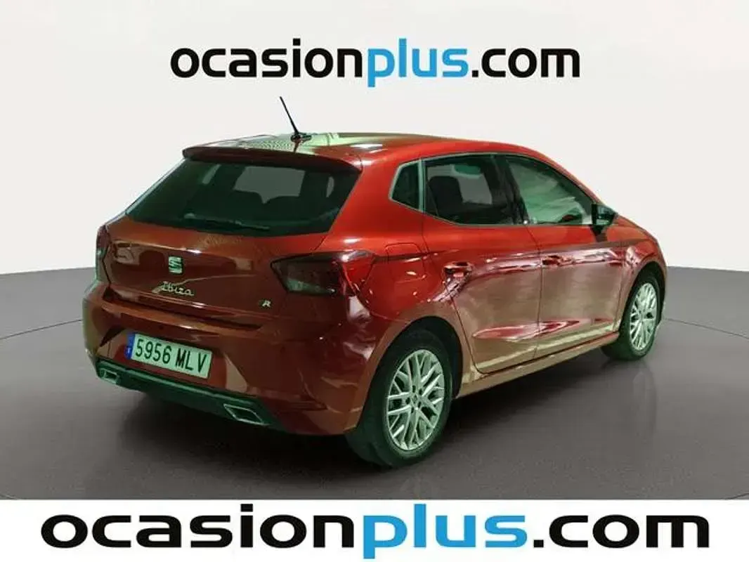Usado Seat Ibiza FR 110 CV (80 kW) 2023 Rojo Utilitario