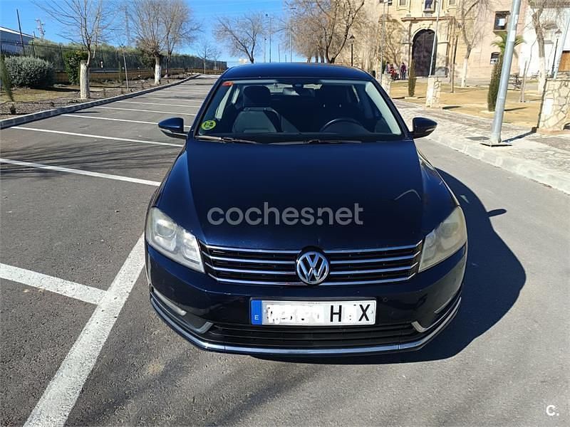 Usado VW Passat Edition 105 CV (77 kW) 2012 Azul Berlina