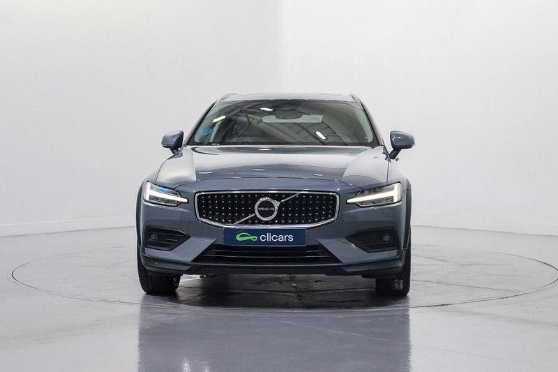 Usado Volvo V60 CC Ultimate 197 CV (144 kW) 2022 Gris / plata Familiar