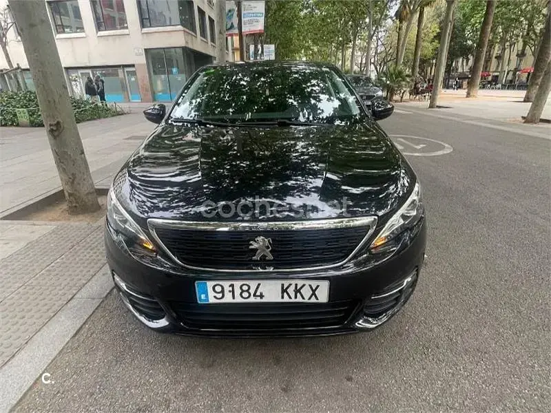 Usado Peugeot 308 Style 130 CV (95 kW) 2018 Negro Berlina