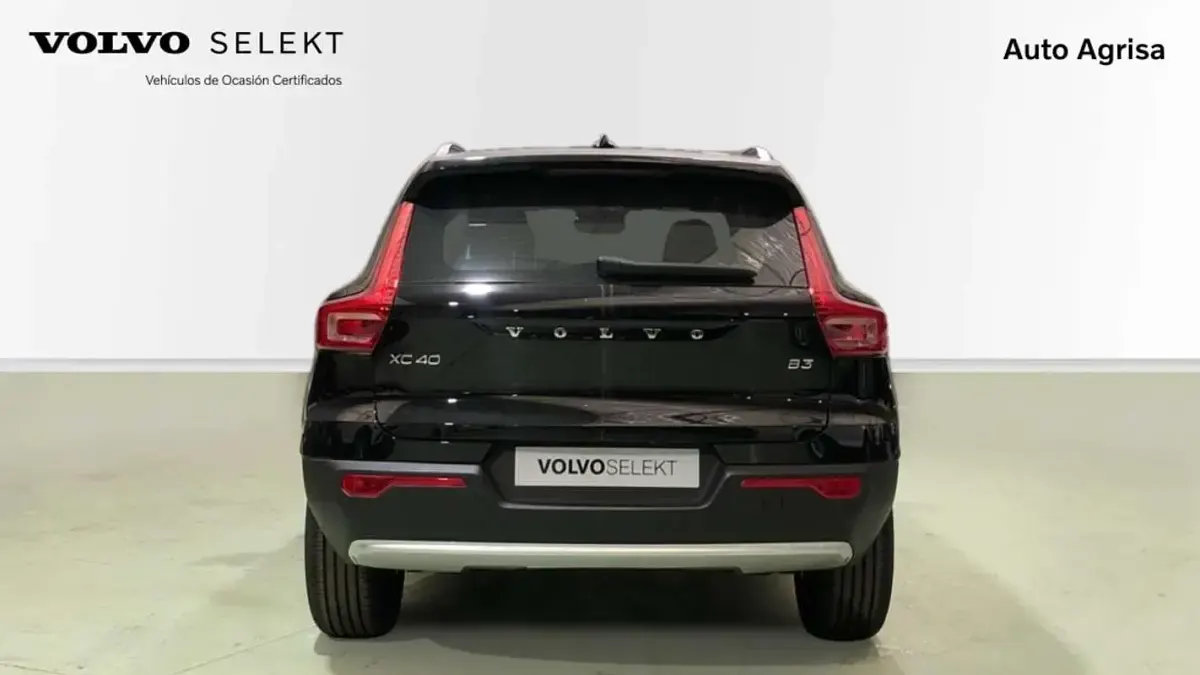 Usado Volvo XC40 Core 163 CV (119 kW) 2025 SUV