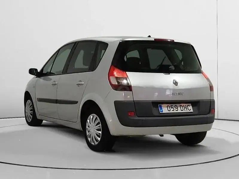 Usado Renault Scénic Expression 100 CV (73 kW) 2005 Gris / plata Monovolumen