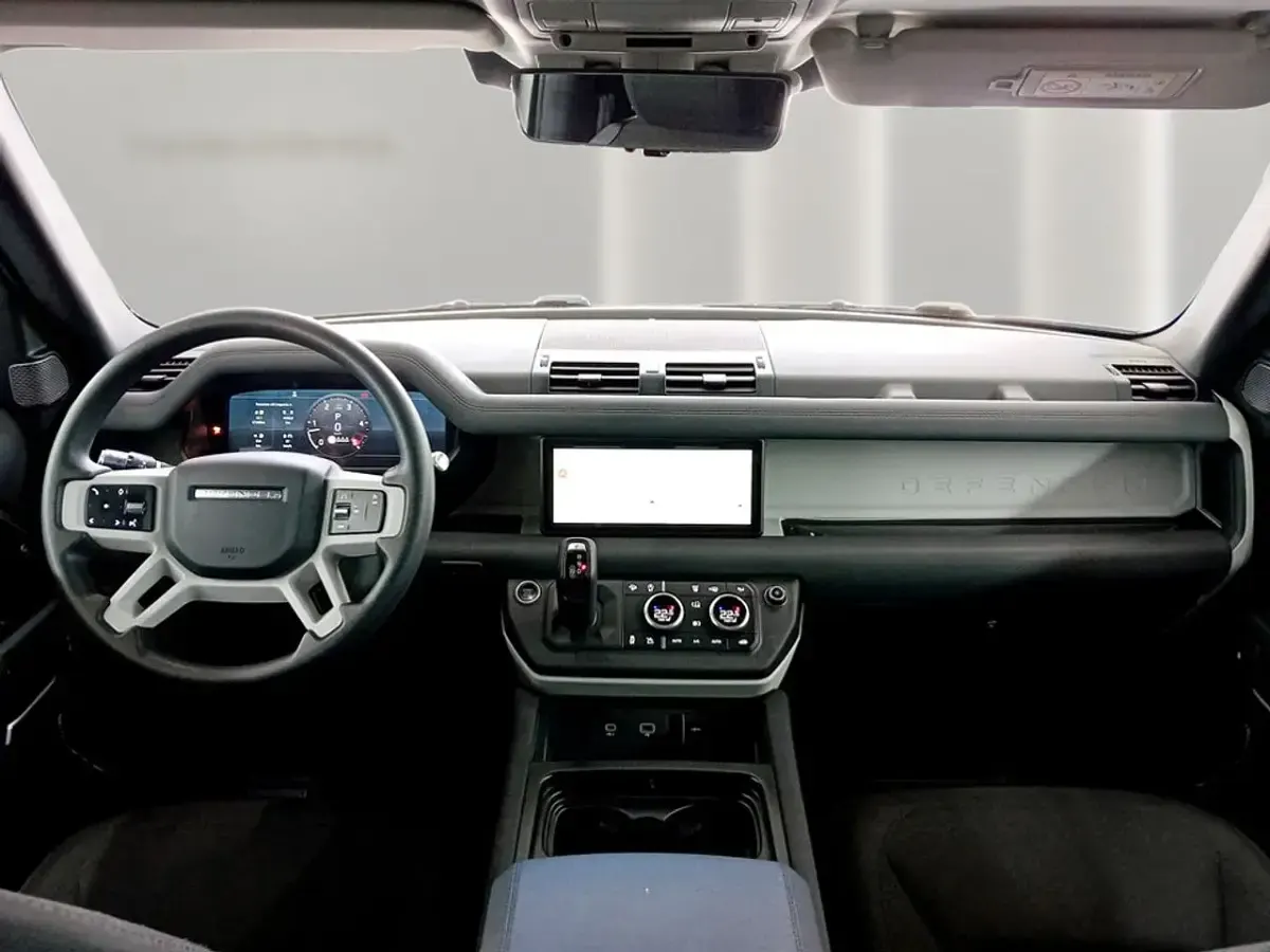 Usado Land Rover Defender S 200 HP (147 kW) 2021 Verde SUV