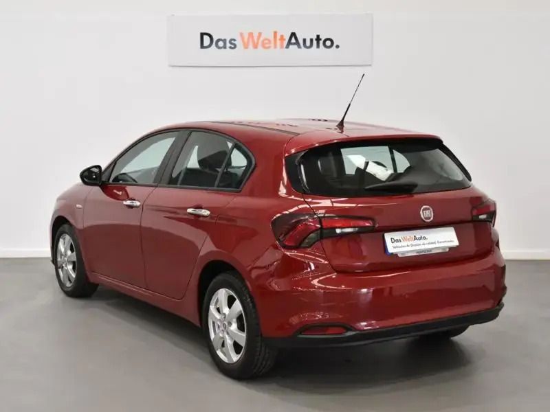 Usado Fiat Tipo Business 95 CV (69 kW) 2018 Rojo