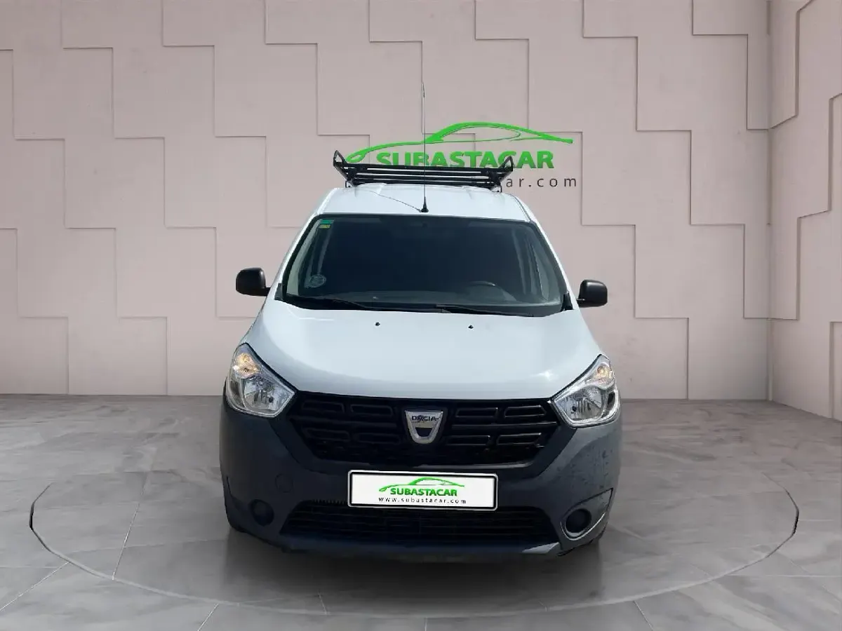 Usado Dacia Dokker Essentiel 75 CV (55 kW) 2019 Blanco Monovolumen